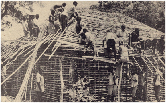 Collective work in the communal village: building a house