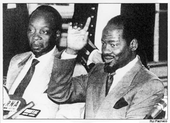 Mocumbi and Chissano in Lisbon