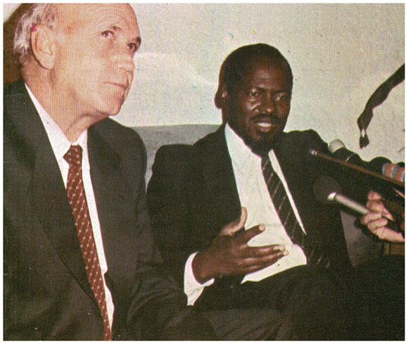 F. W. de Klerk and Joaquim Chissano, December 1989