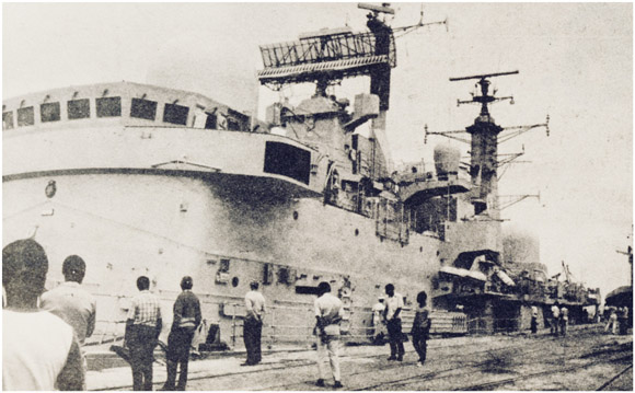 Sheffield class British destroyer at Maputo